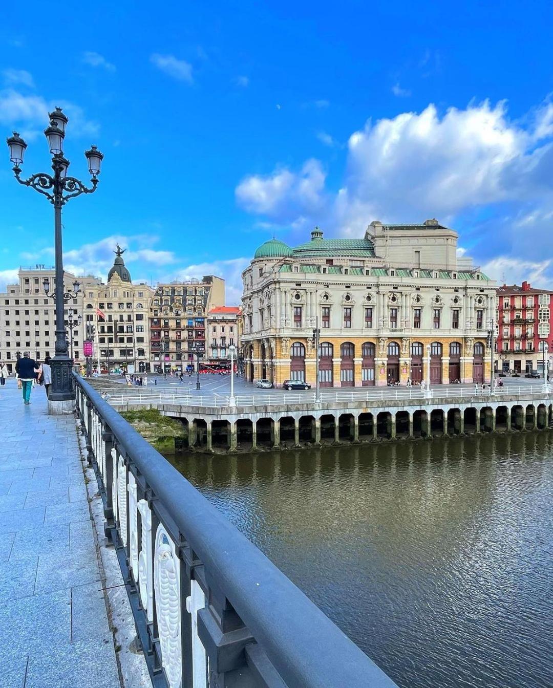 Bilder Boutique Hotel Більбао Екстер'єр фото
